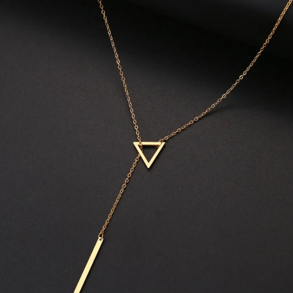 Dainty Triangle Necklace • Custom Necklace, Perfect Gift for Her • Gift for Mom